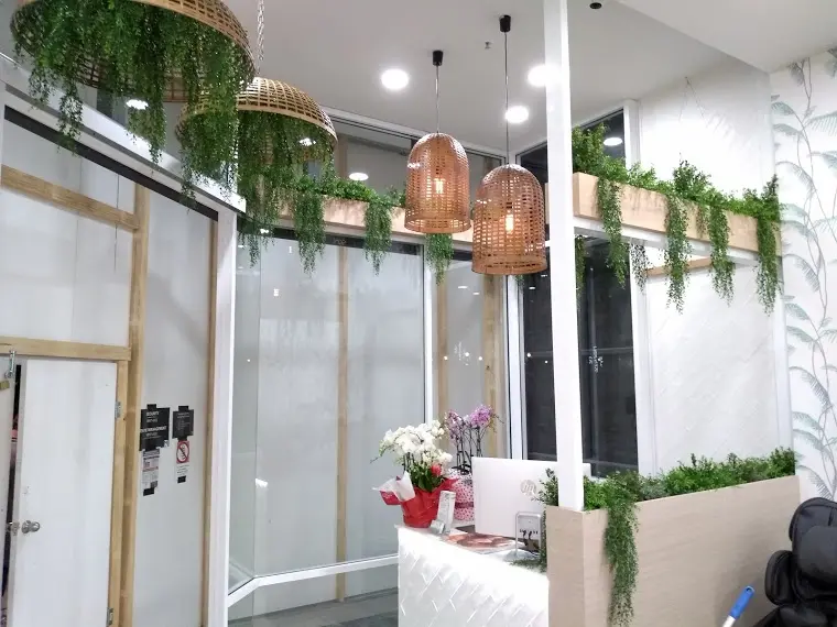 Nail Salon - Macquarie Centre