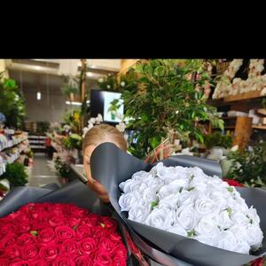 Valentine's Orders on their way...

The beauty of Artificial Roses! 🌹 They will still look as fresh on the 14th!

Pre-Order yours now for your Valentine ❤️ 

Visit our website or call us direct to place your order 🌹

#artificialflowers #artificialroses #valentines #loveisintheair❤️ #floweramasydney