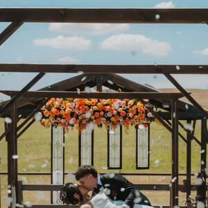 Dear 2026 brides — it’s officially your turn ✨
We’re so excited to be designing your bouquets and wedding flowers as you step into the most special year yet.
Let the planning, dreaming and blooming begin 🤍

#2026weddings #2026brides #artificialflowers #ido #fauxflorals