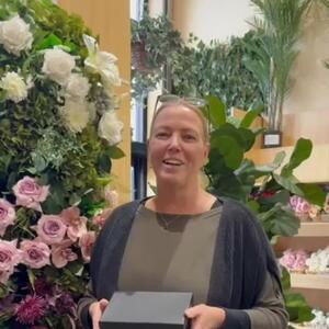 We have a winner of our giveaway 💐

Congratulations 🎉🎉🎉

Thank you to all our beautiful brides who attended Flowerama's Annual Bridal Flower Showcase yesterday - the sun was shining albeit still a chilly morning! 

Everyone enjoyed a wonderful morning with lots of displays and inspo ideas, hot coffee, cakes & slices🍰

It was so lovely to meet you all and we look forward to creating some beautiful florals for your upcoming weddings 💍

#giveawaytime #floweramasydney #BridalShowcase #bouquets #weddings #artificialflowers #fauxbouquets #winner