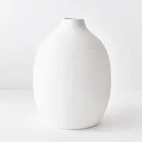 Ceramic 'Runiki' Pot<br>White 40cm